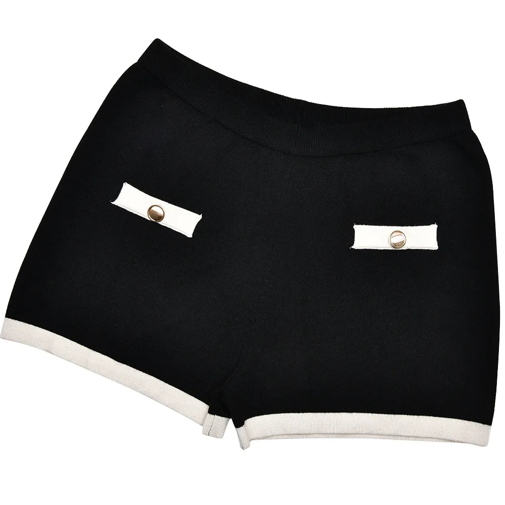 חליפת שני חלקים סרוגה בעיצוב קלאסי מחויט סריג ומכנסיים קצרים - אלנה