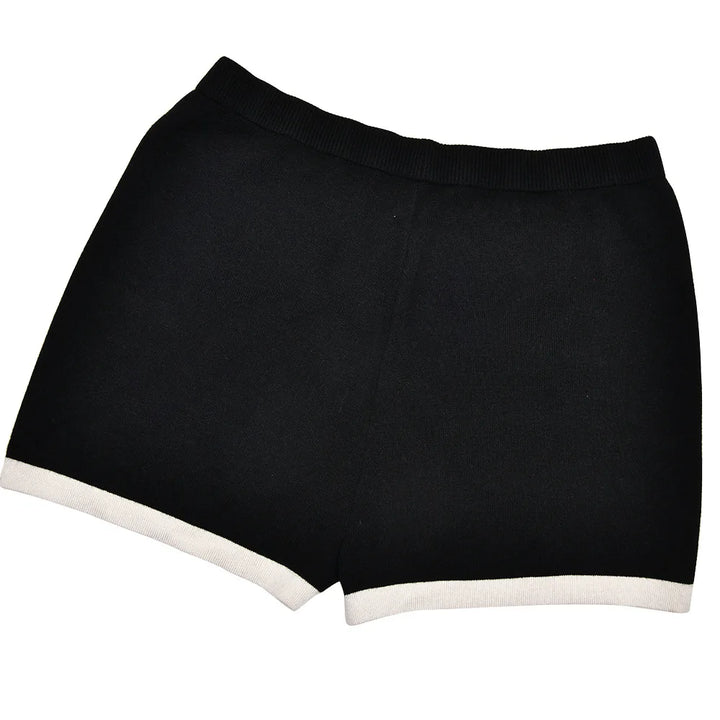 חליפת שני חלקים סרוגה בעיצוב קלאסי מחויט סריג ומכנסיים קצרים - אלנה