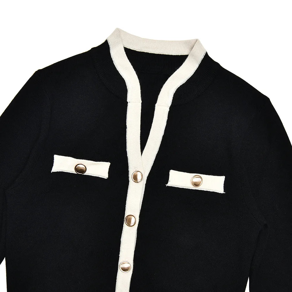 חליפת שני חלקים סרוגה בעיצוב קלאסי מחויט סריג ומכנסיים קצרים - אלנה