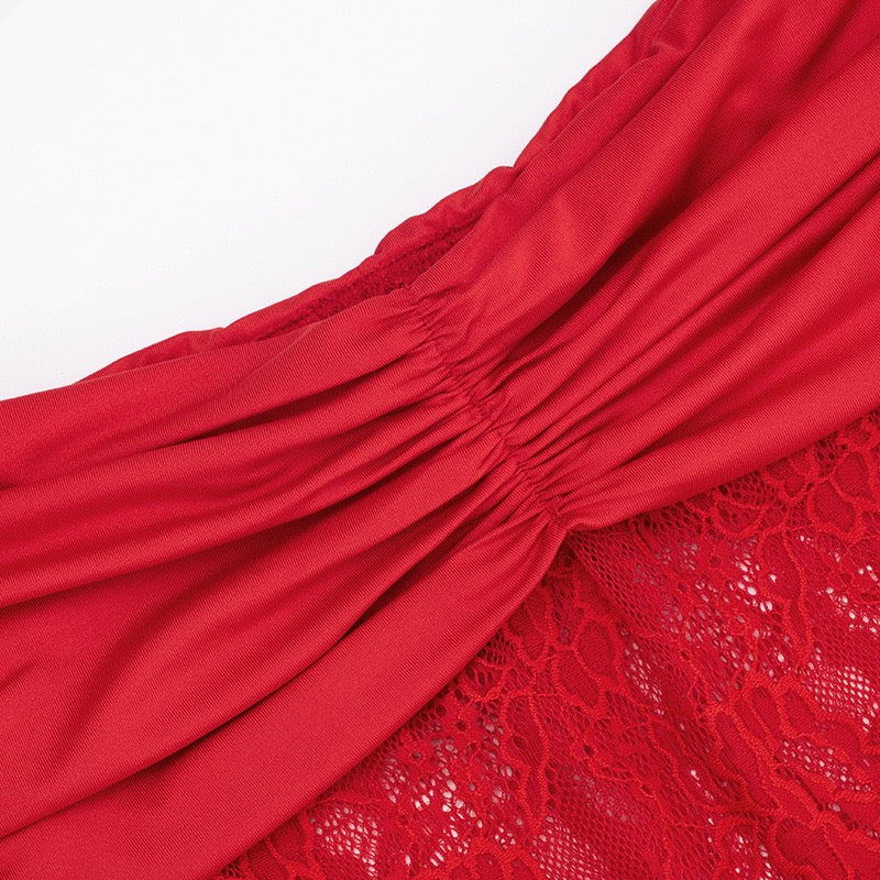 שמלת מיני כתפיים חשופות בעיטור תחרה - אוריה