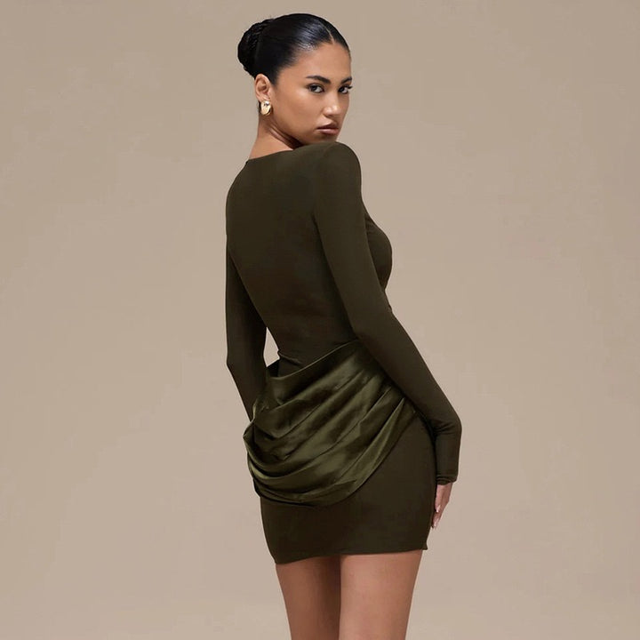 שמלת מיני בעיצוב קיפולי סאטן - שרין