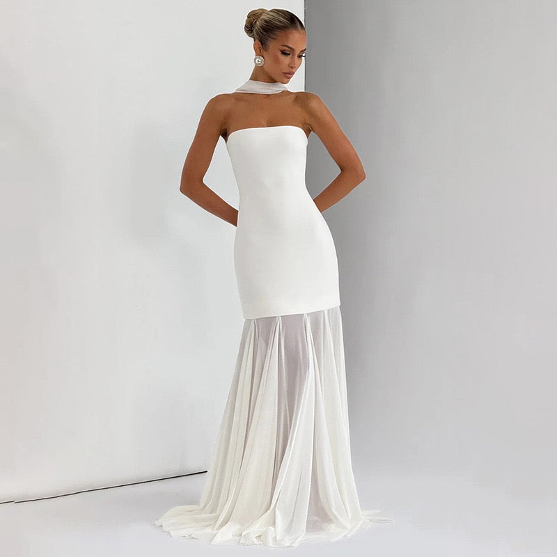 שמלת מקסי סטרפלס בעיצוב שיפון בעיטור צעיף תואם - ג׳יג׳י