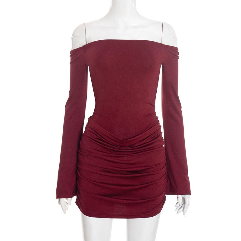 שמלת מיני בעיצוב בגד גוף וקיפולים כתפיים חשופות - רוקי