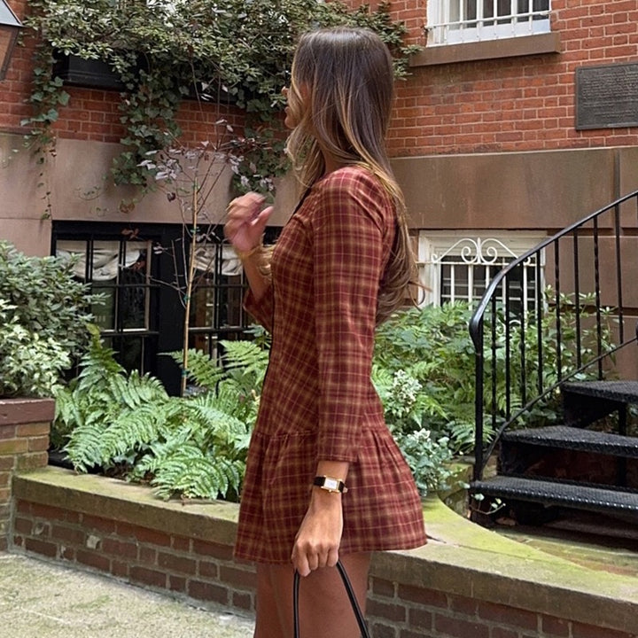 שמלת מיני מלמלה משובצת בעיצוב כפתורים - מוניקה