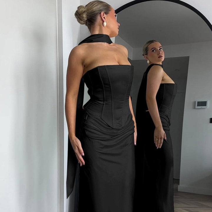 סט שני חלקים סאטן חצאית מקסי וטופ סטרפלס בעיטור צעיף תואם - Amori