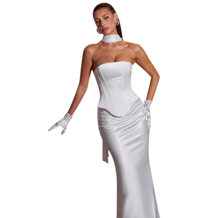 סט שני חלקים סאטן חצאית מקסי וטופ סטרפלס בעיטור צעיף תואם - Amori