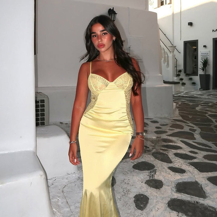 שמלת מקסי סאטן בעיצוב שסע ותחרה - מריאנה