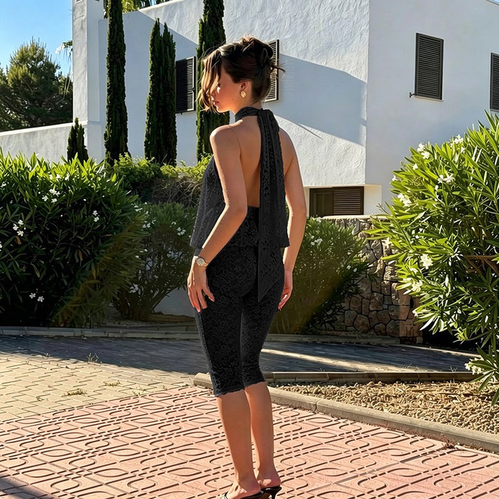 סט תחרה שני חלקים חולצת קשירה בעורך גב פתוח ארוכה ומכנסיי קאפרי - בקי