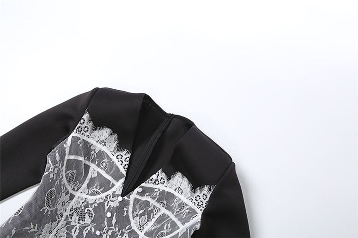 שמלת מקסי אלגנטית מחויטת בעיטור תחרה בעיצוב שסע - YANA