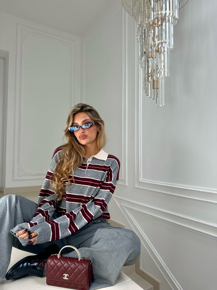 סוודר פסים בעיצוב צווארון פולו