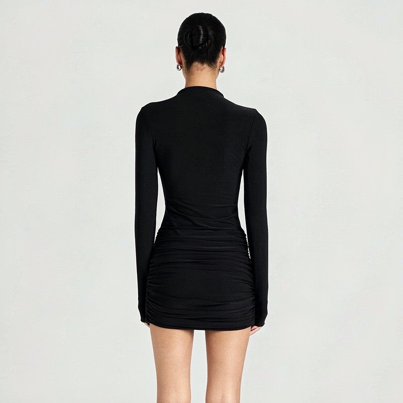 שמלת מיני כיווצים בעיטור עליונית שיפון - ליליה
