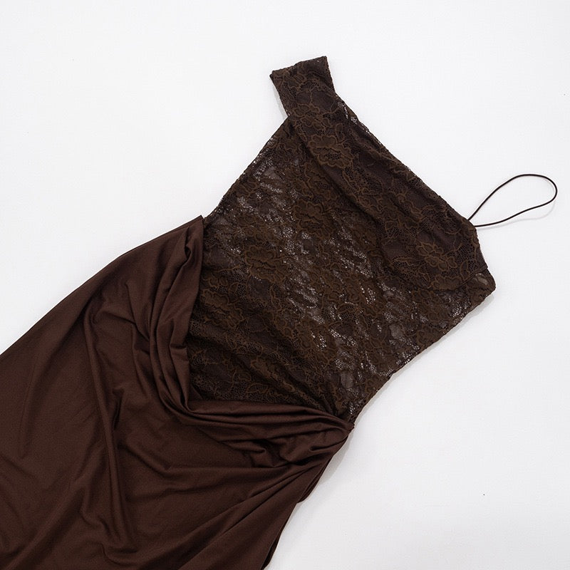 שמלת מקסי בעיצוב בגד גוף תחרה כתפיה נופלת - מרי