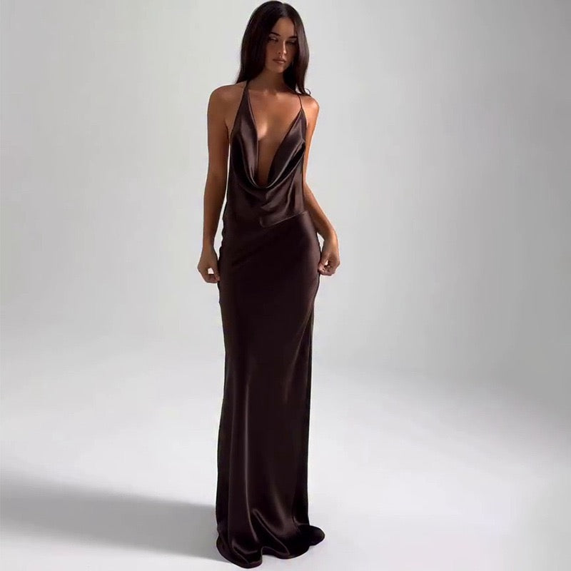 שמלת מקסי סאטן גב פתוח צווארון נופל - איירה