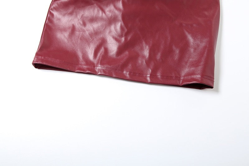 שמלת מיני סטרפלס כיווצים דמוי עור בעיצוב מחוך - Lena