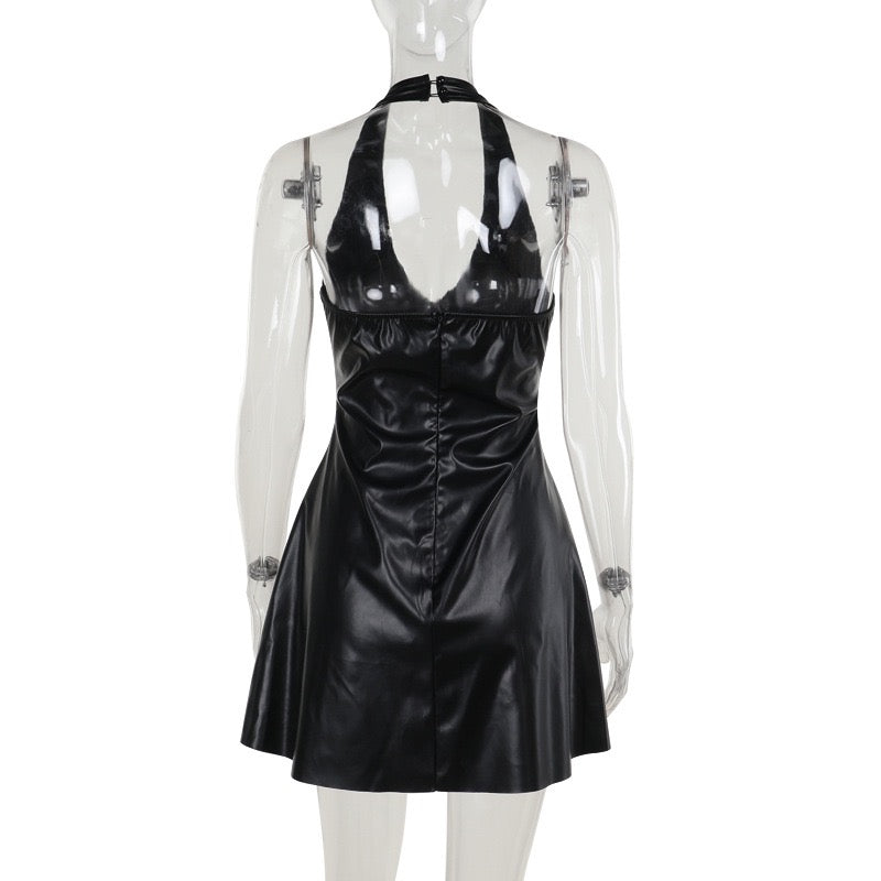 שמלת מיני דמוי עור בגזרת A - טום