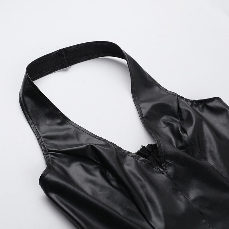 שמלת מיני דמוי עור בגזרת A - טום