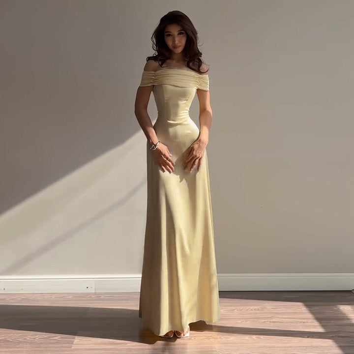 שמלת מקסי סאטן בעיצוב כתפיים חשופות - Hirus