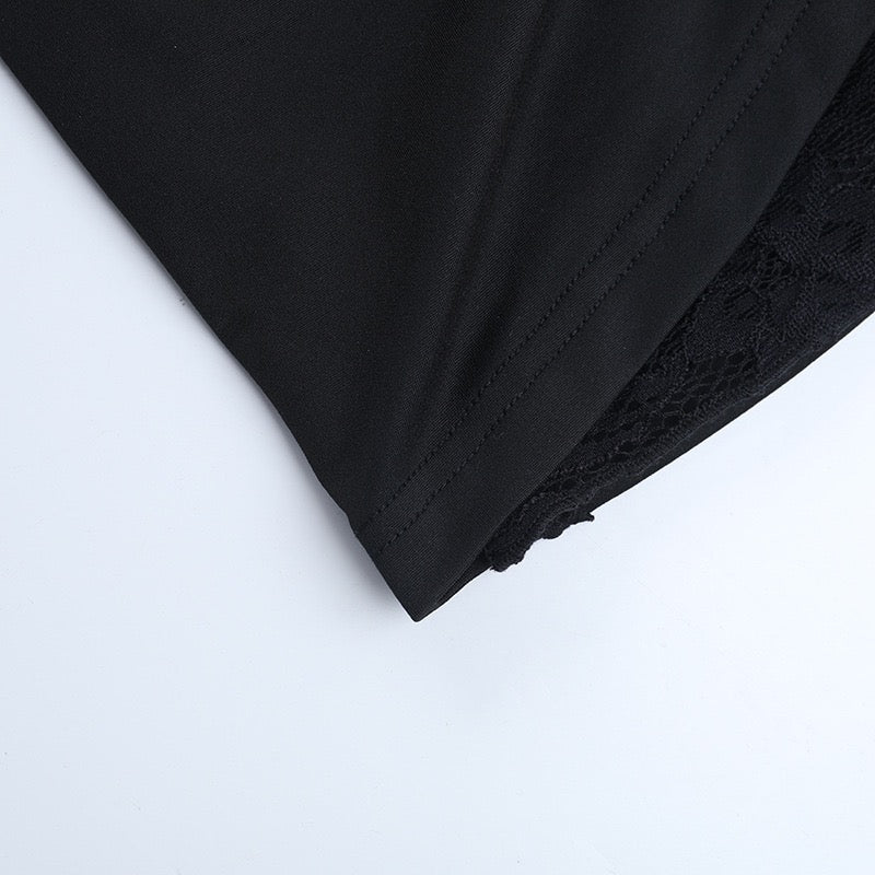 שמלת מיני תחרה בעיטור אבזמים - קורין