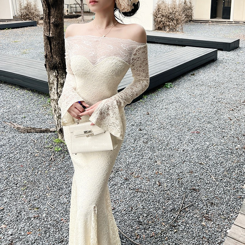 שמלת מקסי תחרה כתפיים חשופות בגזרת בת הים  - מיאל