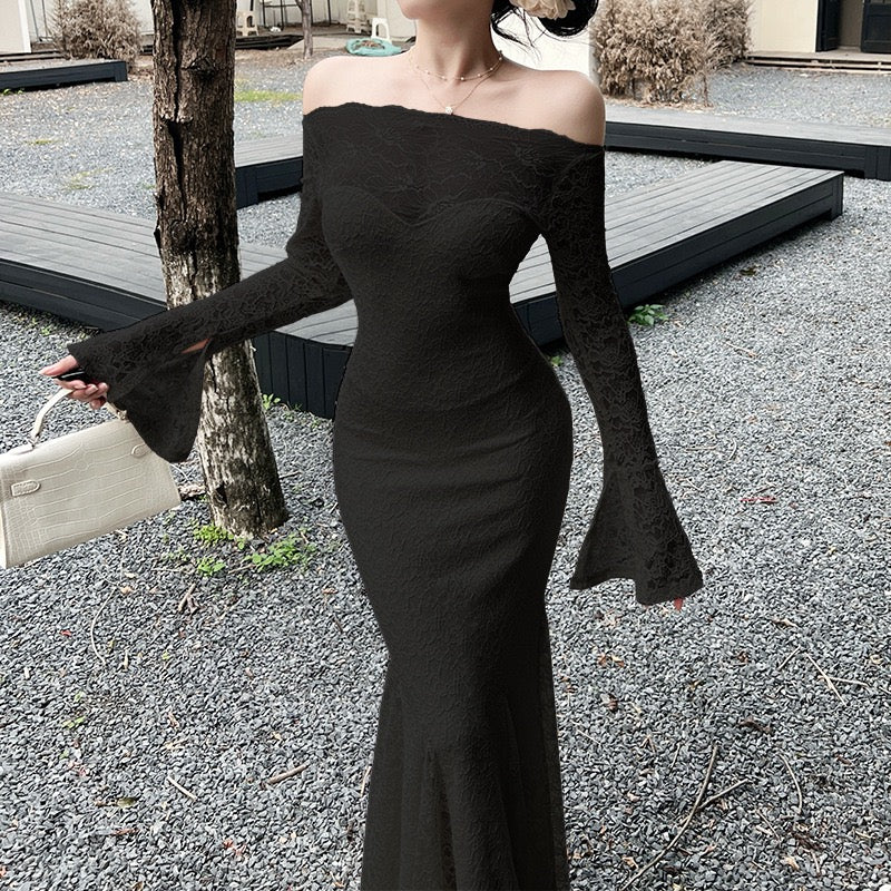 שמלת מקסי תחרה כתפיים חשופות בגזרת בת הים  - מיאל