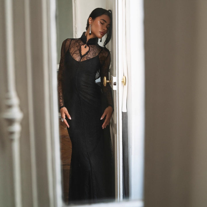 שמלת מקסי בעיטור תחרה צווארון גולף - נואר