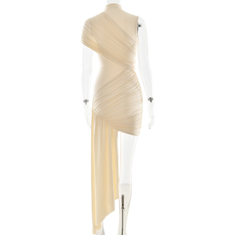 שמלת מיני כיווצים בעיצוב אסימטרי בעיטור שובל - ג'יי