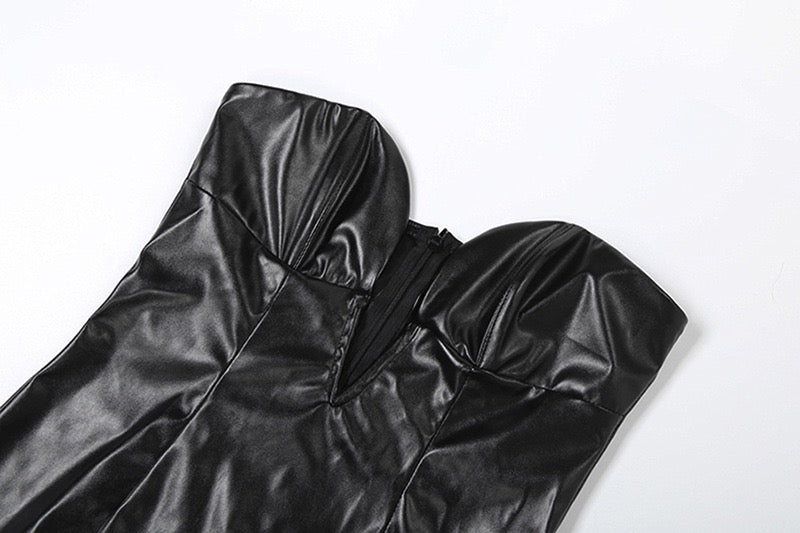 שמלת סטרפלס מידי דמוי עור - ERI