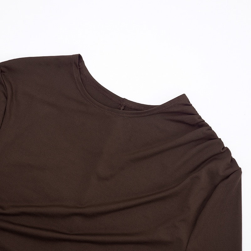 שמלת מיני בעיצוב כיווצים וקיפולים - נוי