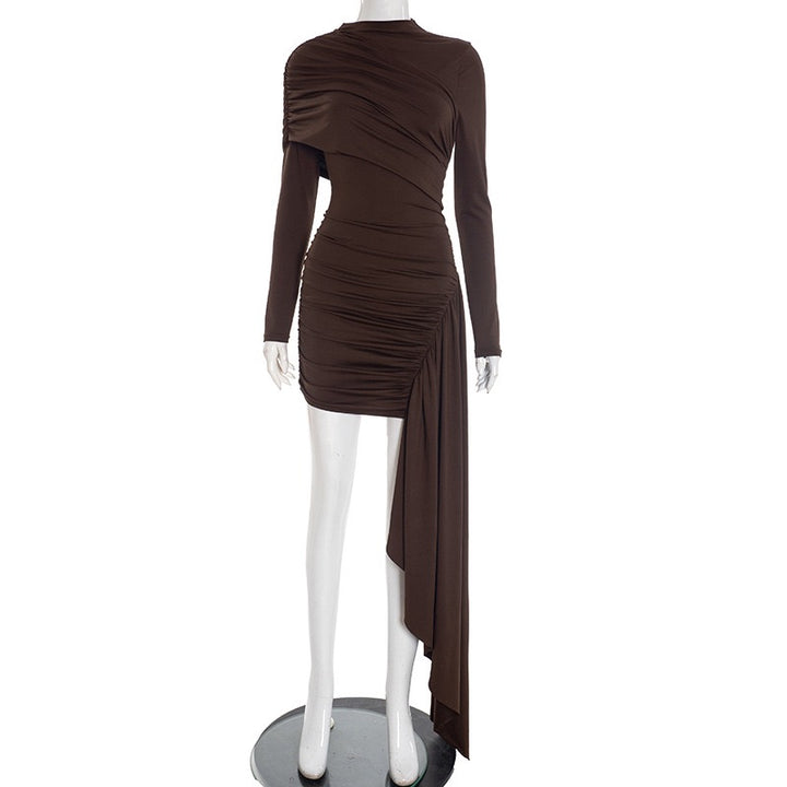 שמלת מיני בעיצוב כיווצים ושובל - דר