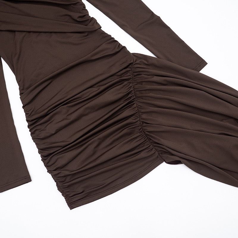 שמלת מיני בעיצוב כיווצים ושובל - דר