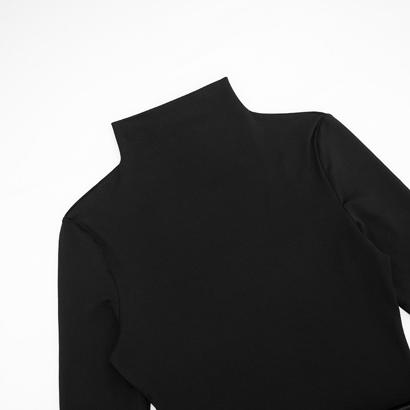 שמלת מיני גולף בעיצוב קיפולי סאטן - סאם