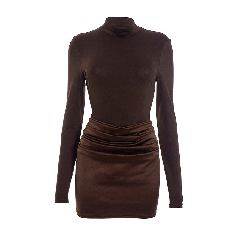 שמלת מיני בעיצוב קיפולי סאטן - פרנסיס