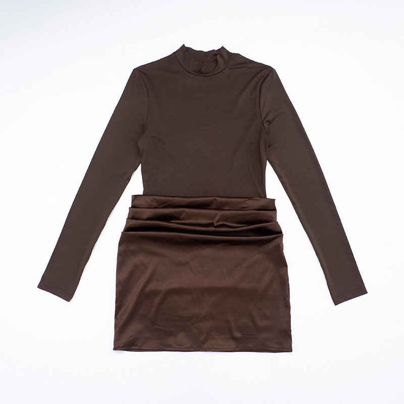 שמלת מיני בעיצוב קיפולי סאטן - פרנסיס