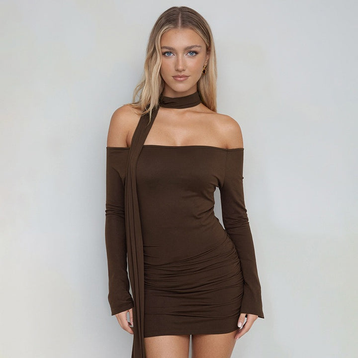 שמלת מיני כתפיים חשופות בעיטור צעיף - אור