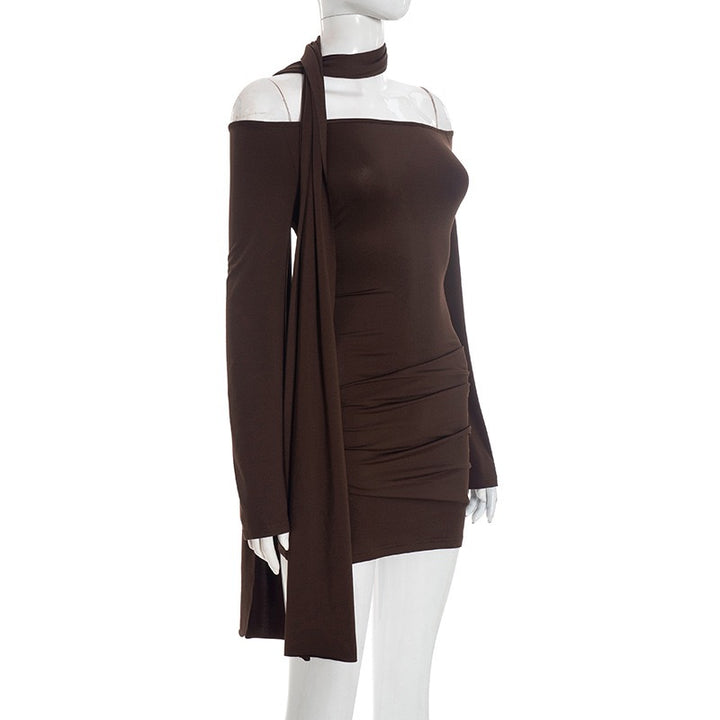 שמלת מיני כתפיים חשופות בעיטור צעיף - אור