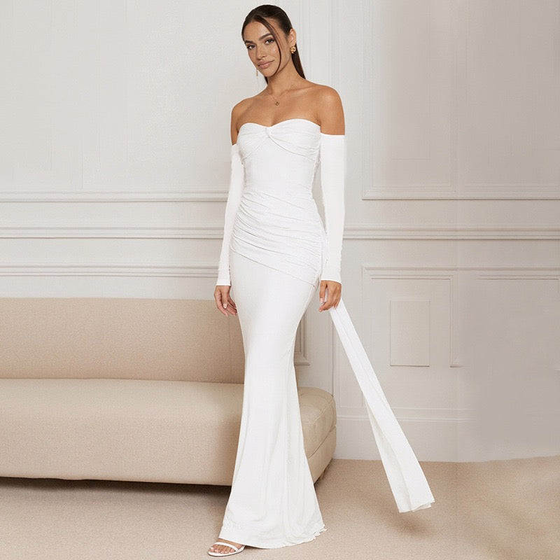 שמלת מקסי בעיצוב כתפיים חשופות וכיווצים - וולה