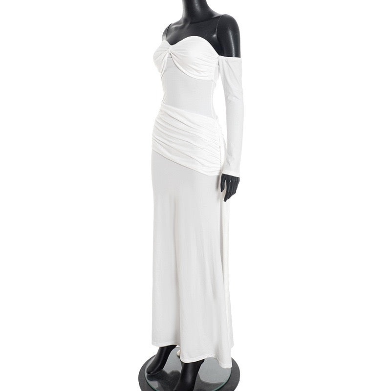 שמלת מקסי בעיצוב כתפיים חשופות וכיווצים - וולה