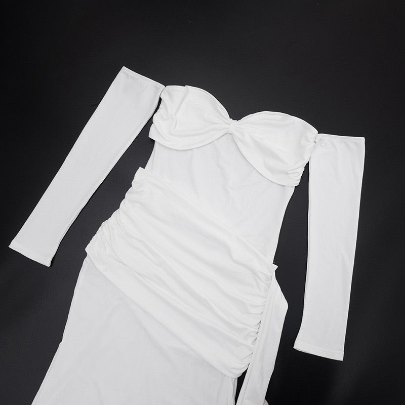 שמלת מקסי בעיצוב כתפיים חשופות וכיווצים - וולה