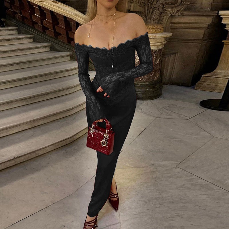 שמלת מקסי אלגנטית בעיצוב כתפיים חשופות בעיטור תחרה - תמרה