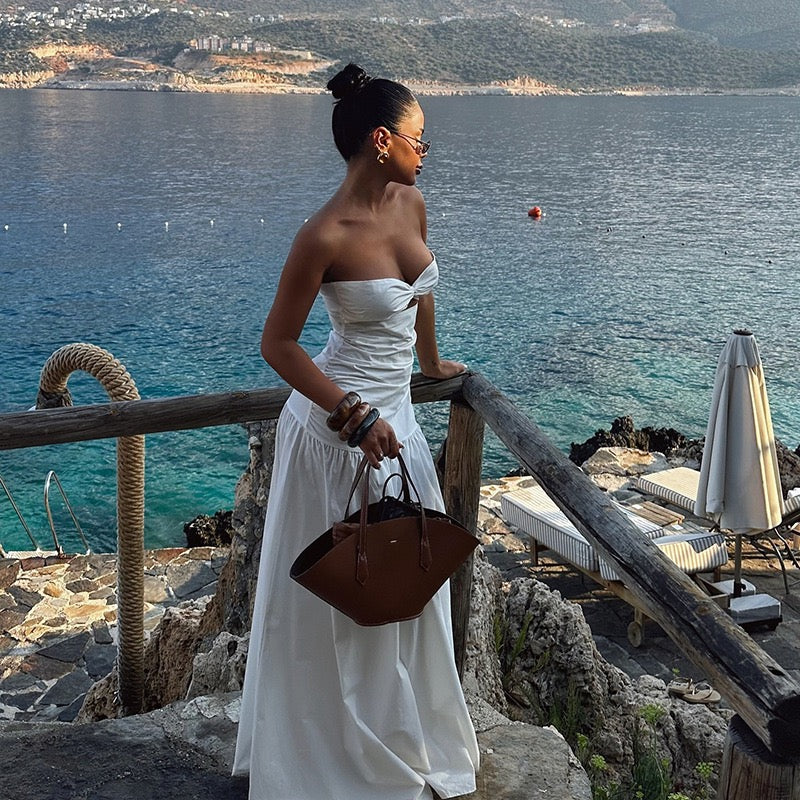 שמלת סטרפלס בעיצוב פתח - ג׳ונהה