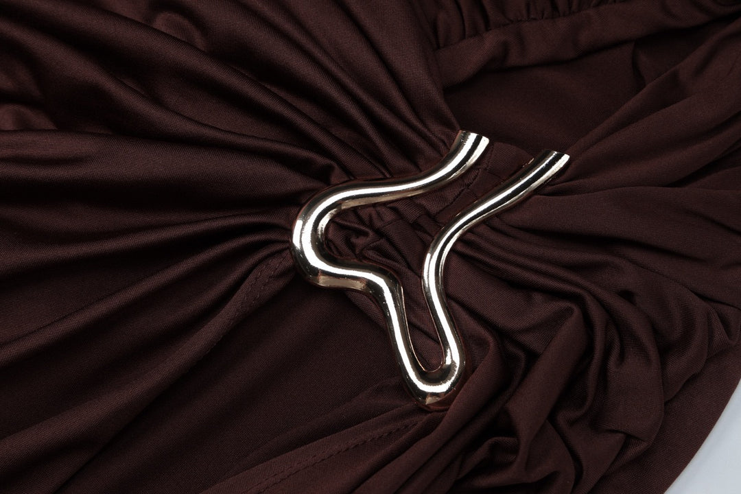 שמלת מקסי בעיצוב קיפולים ואבזם - בראל