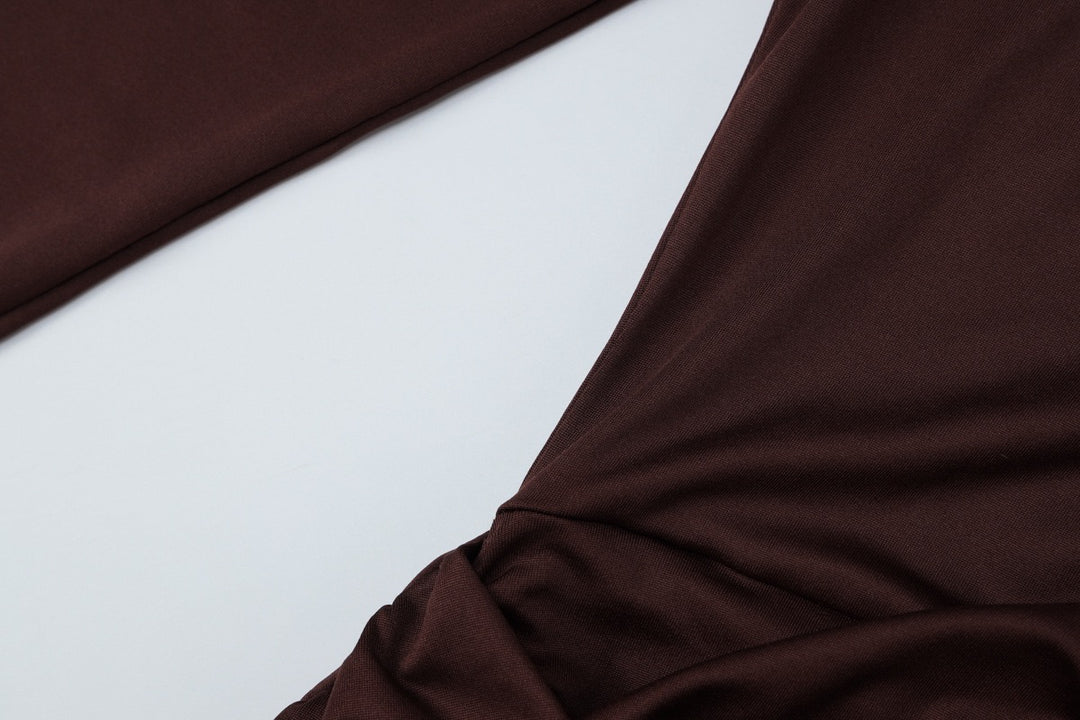 שמלת מקסי בעיצוב קיפולים ואבזם - בראל