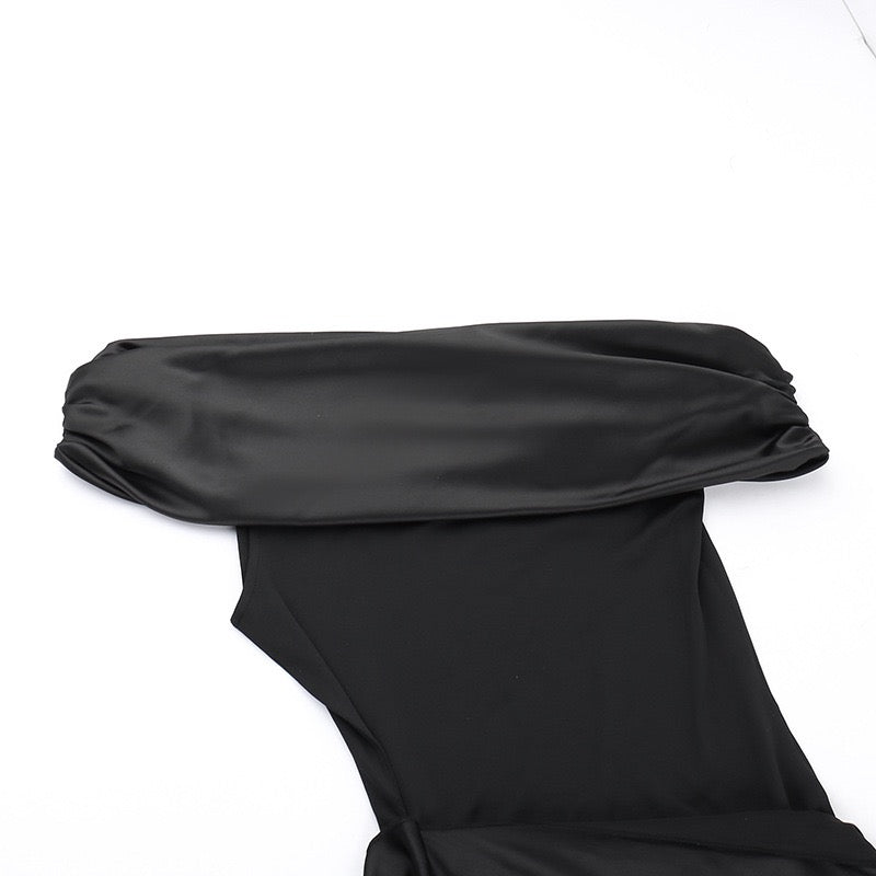 שמלת מקסי אלגנטית בעיצוב כתף חשופה בעיטור סאטן  - פלורן