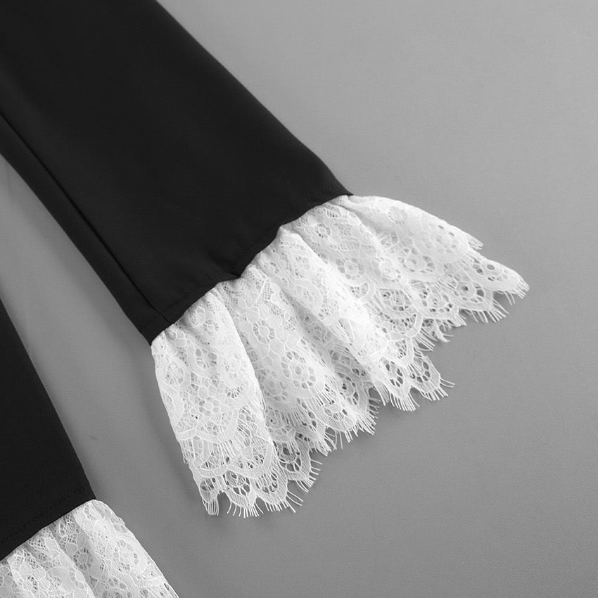 שמלת מיני מחויטת בעיצוב אלגנטי סגירת כפתורים בעיטור תחרה - יאנה