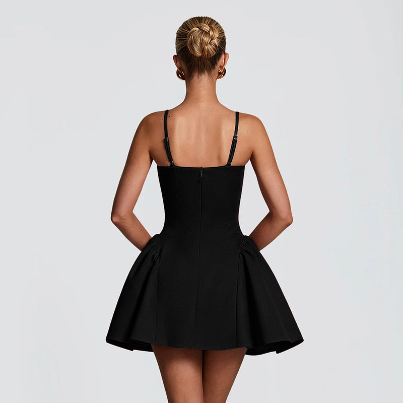 שמלת מיני בגזרת A - שקד