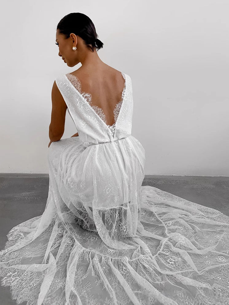 שמלת מקסי תחרה עם מחשוף V עמוק - ADELINDA