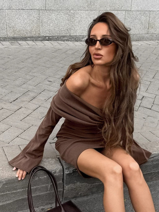 שמלת מיני סריג חשופת כתפיים עם מחשוף V - ORSOLINA