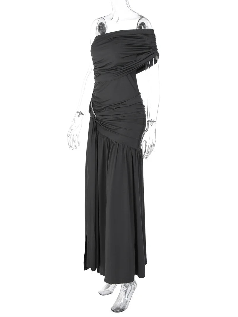 שמלת מקסי בעיצוב כתפיה אחת ושסע בעיטור כיווצים ואבזם - וולדה