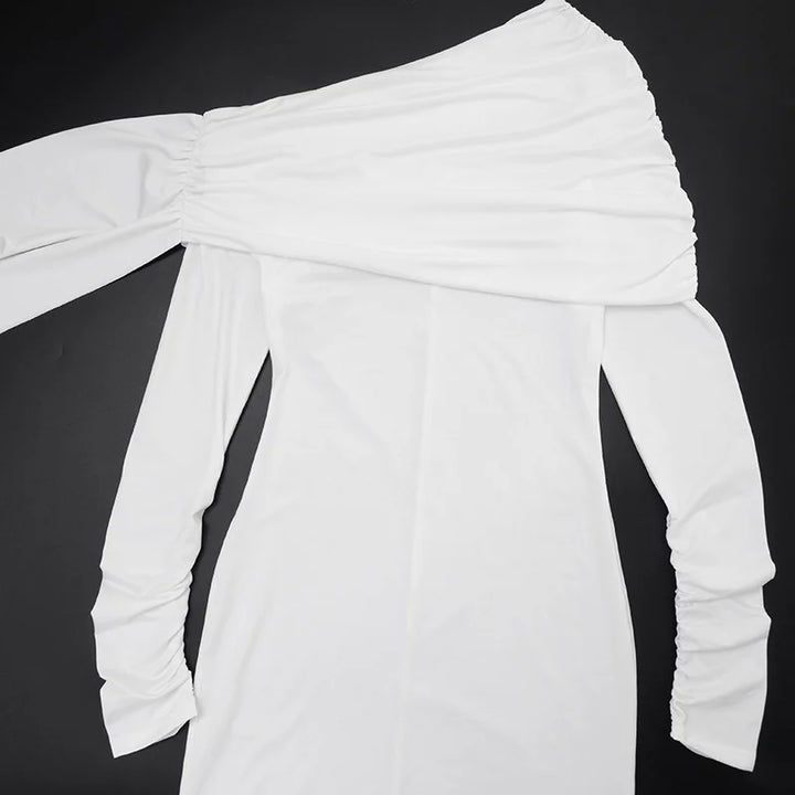 שמלת מקסי בעיצוב כתף חשופה ושובל - אלורה