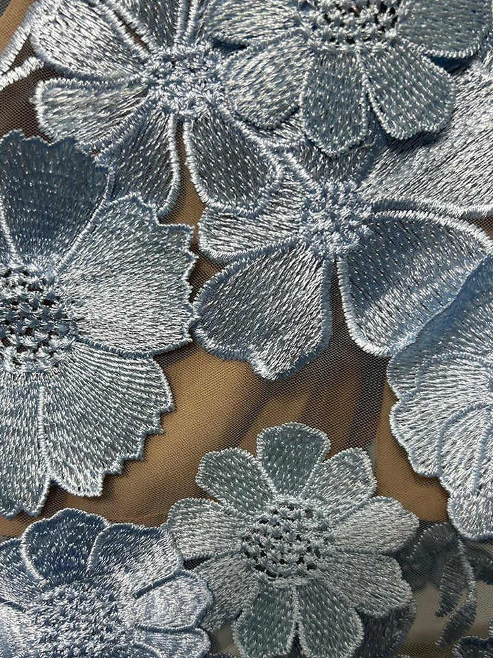 שמלת מידי סטרפלס בעיצוב רקמת פרחים - מוריה